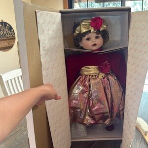 Nib Marie osmond toddler series collector doll